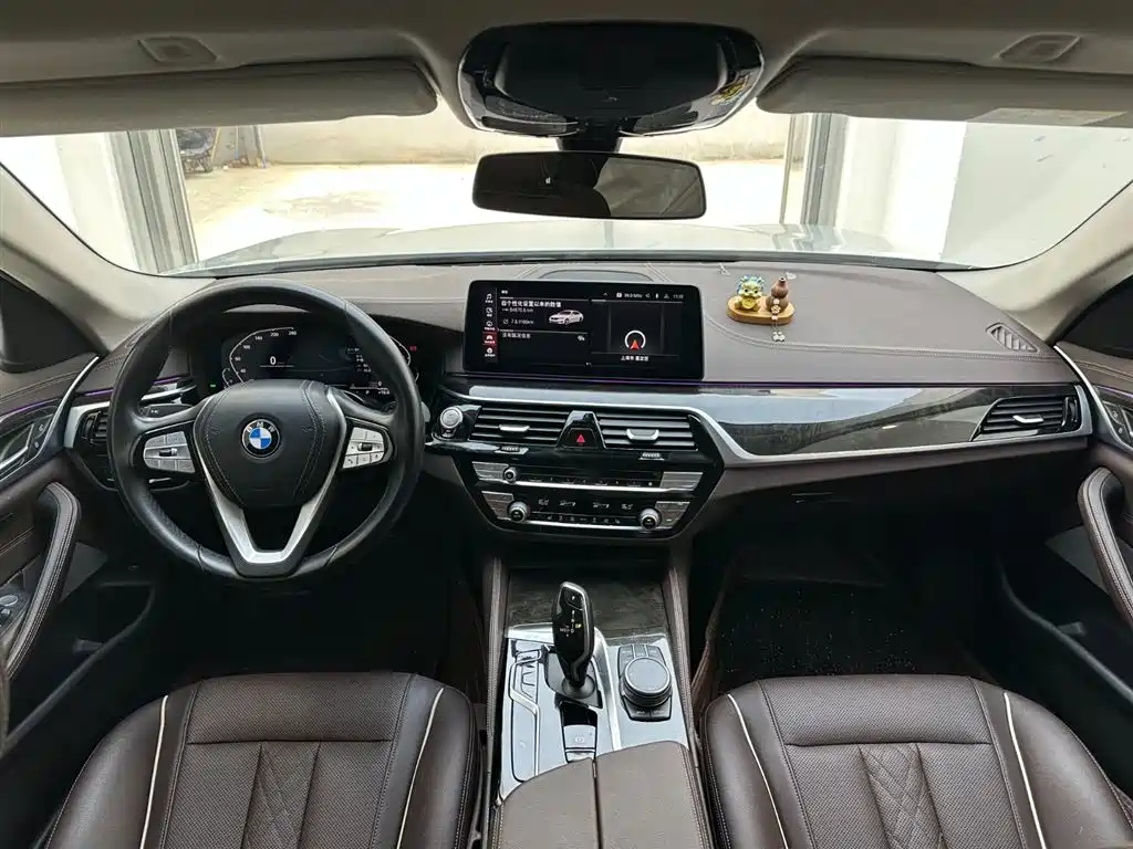 BMW 5 Series 2022 — фото 17