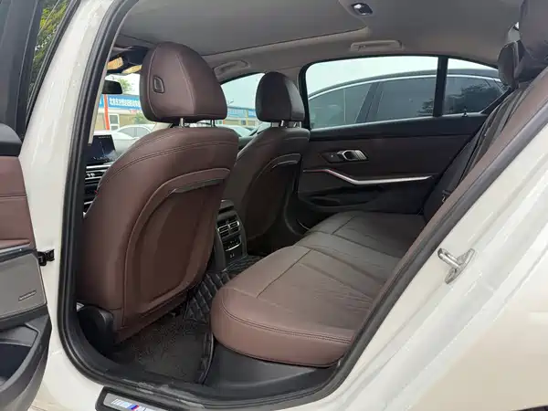 BMW 3 Series 2023