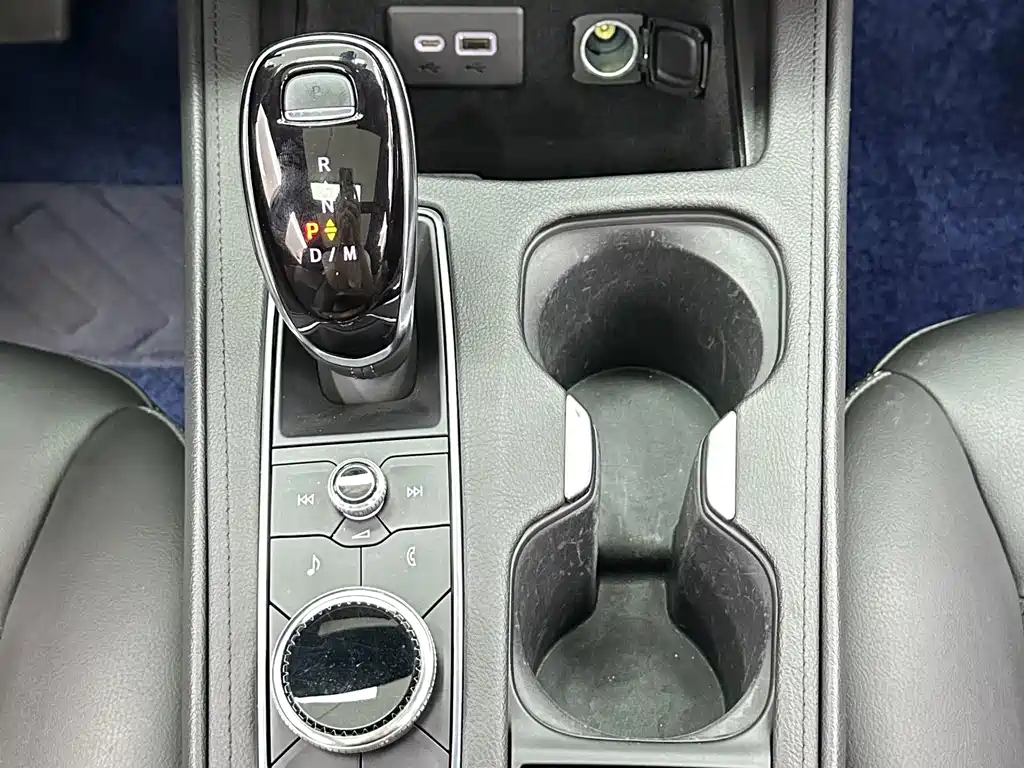 Cadillac XT4 2022 — фото 17