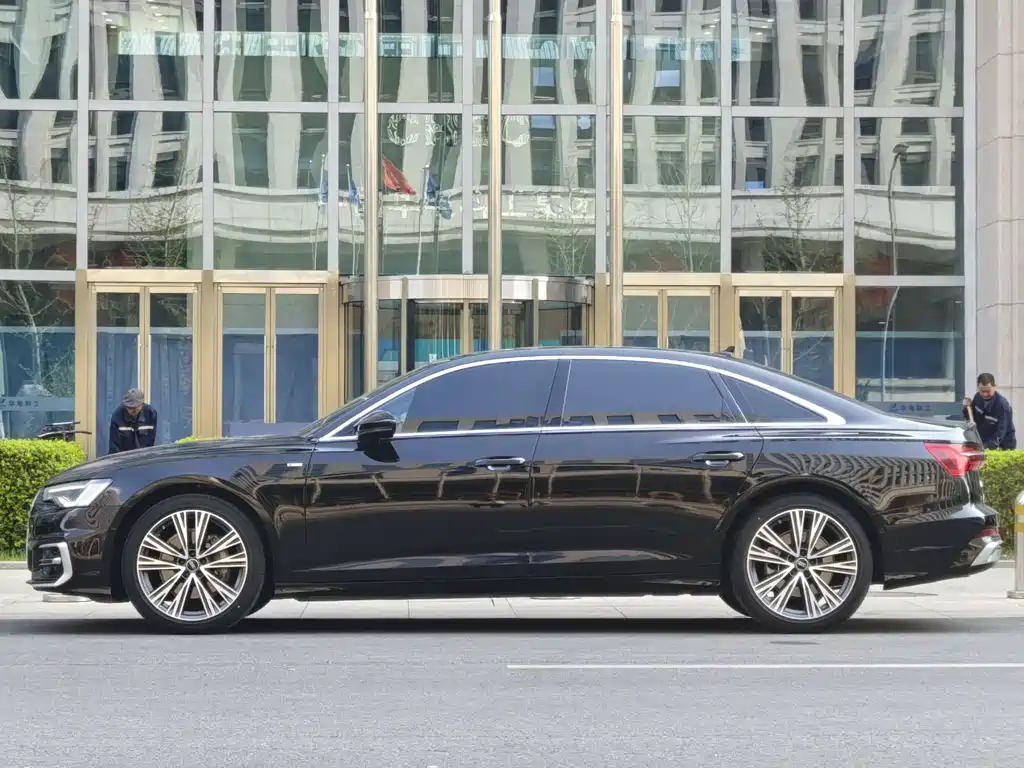 Audi A6L 2024 — фото 2