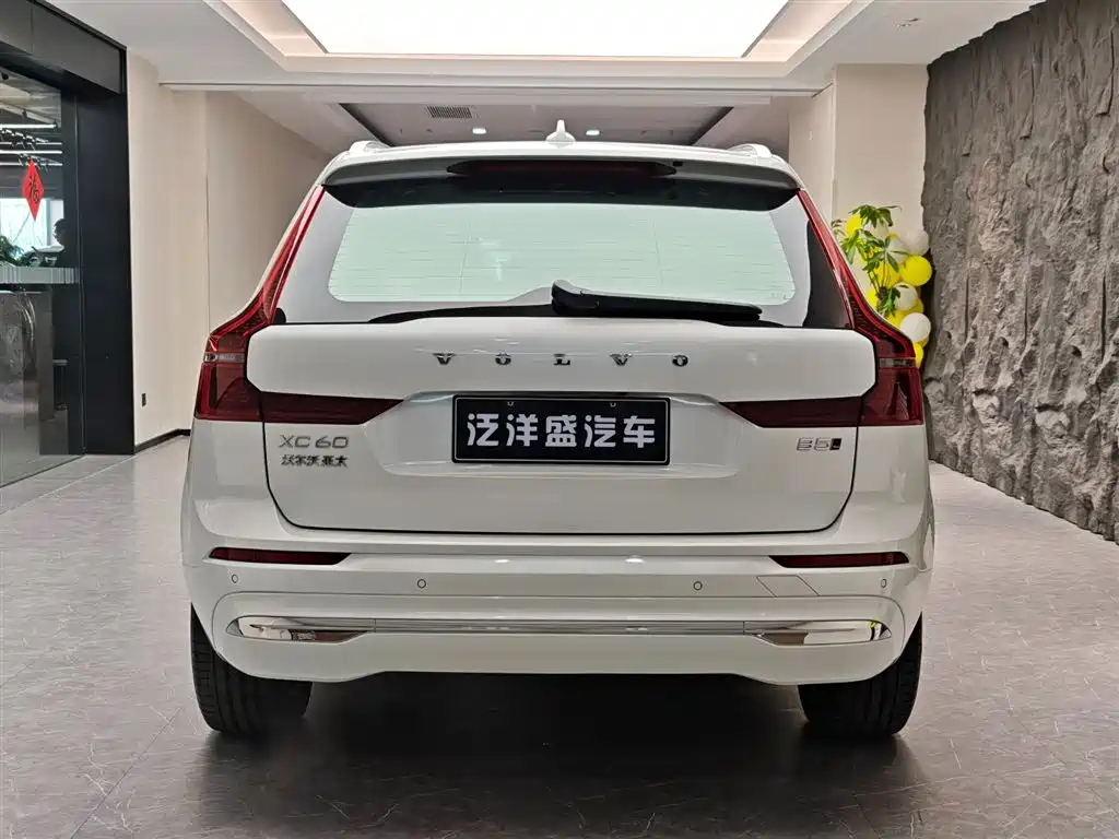 Volvo XC60 2025 — фото 18