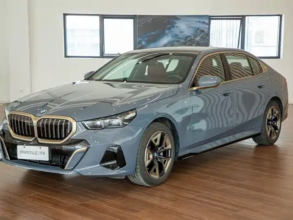 BMW 5 Series 2025