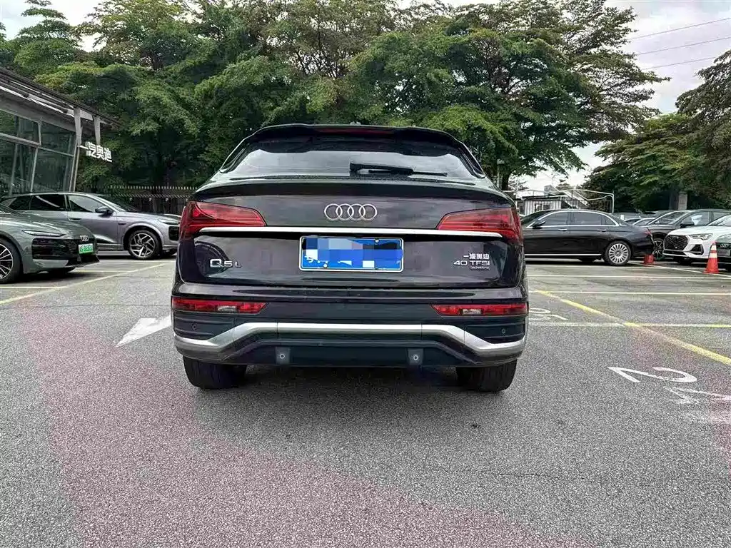 Audi Q5L Sportback 2022 — фото 4