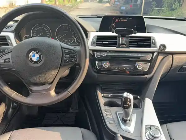 BMW 3 Series 2016