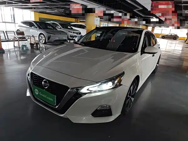 Nissan Teana 2023