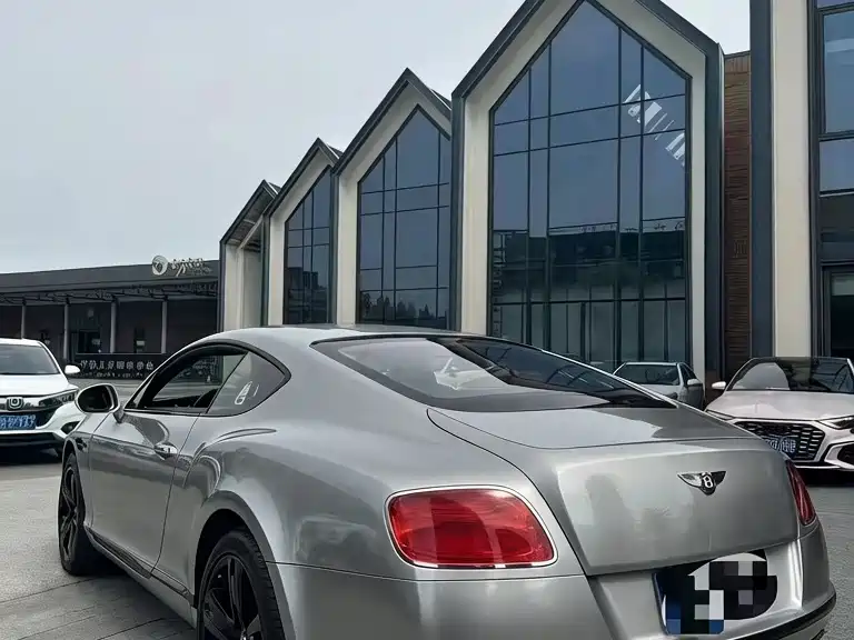 Bentley Continental 2012 — фото 6