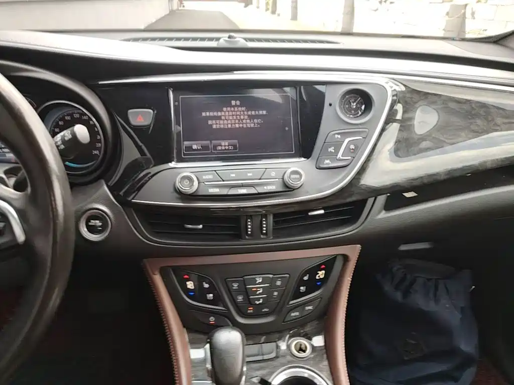Buick Envision Plus 2015 — фото 13