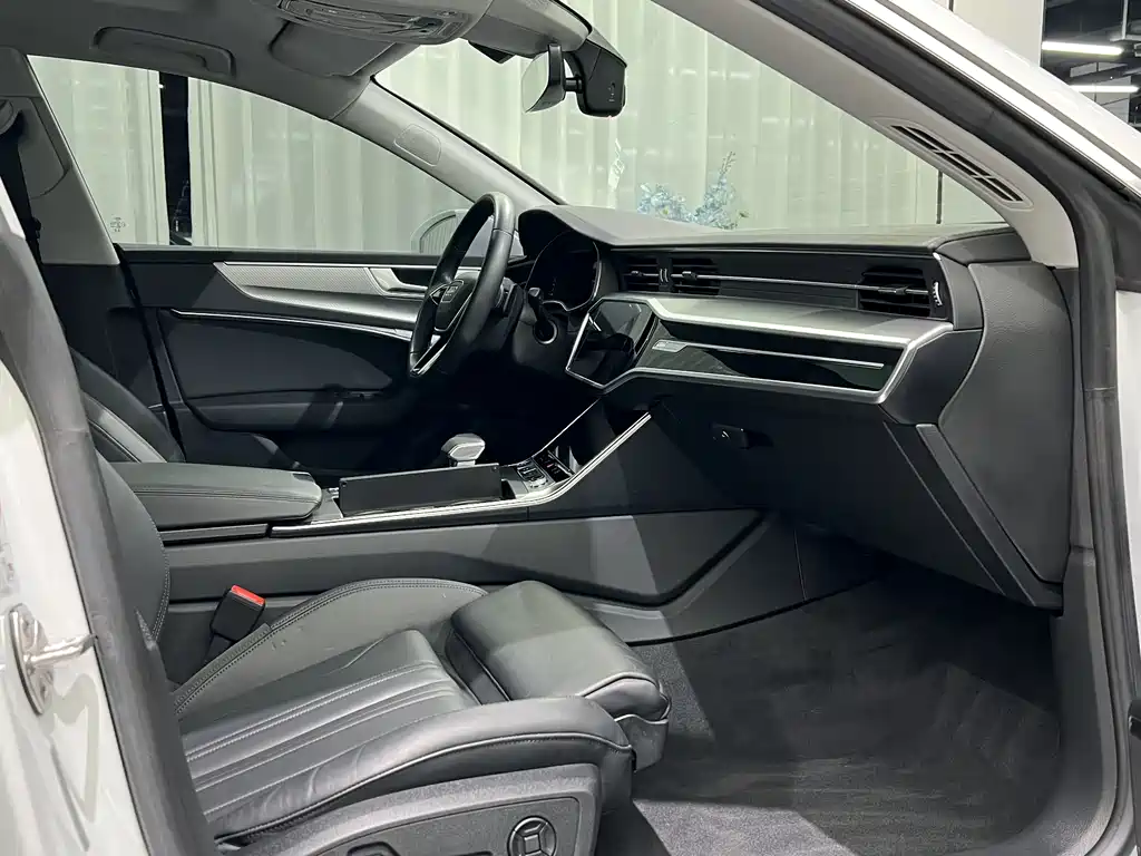 Audi A7 2023 — фото 4