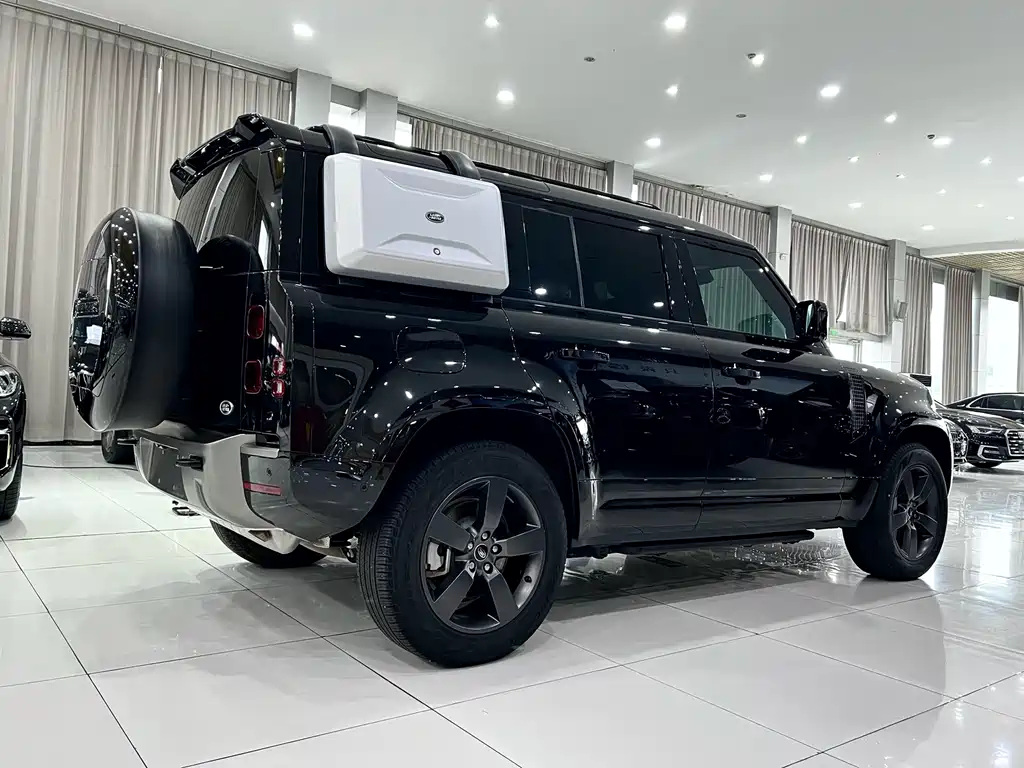 Land Rover Defender 2024 — фото 4