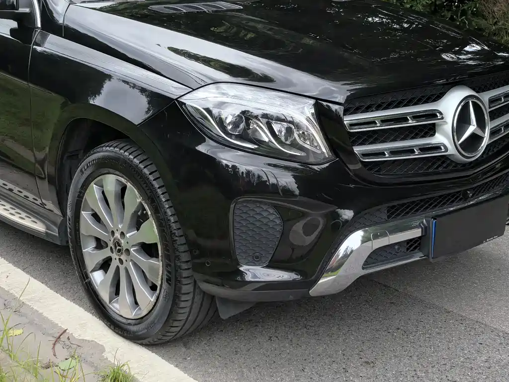 Mercedes-Benz GLS 2017 — фото 16