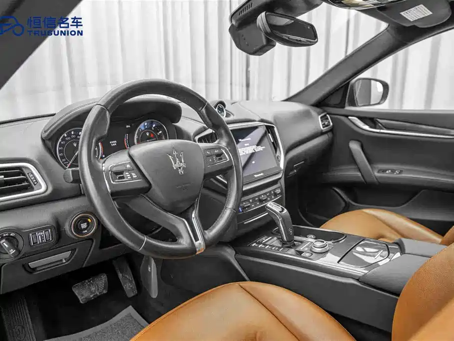 Maserati Ghibli 2021 — фото 12