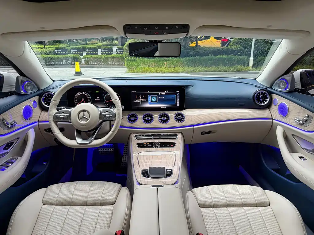 Mercedes-Benz E-Class 2020 — фото 17