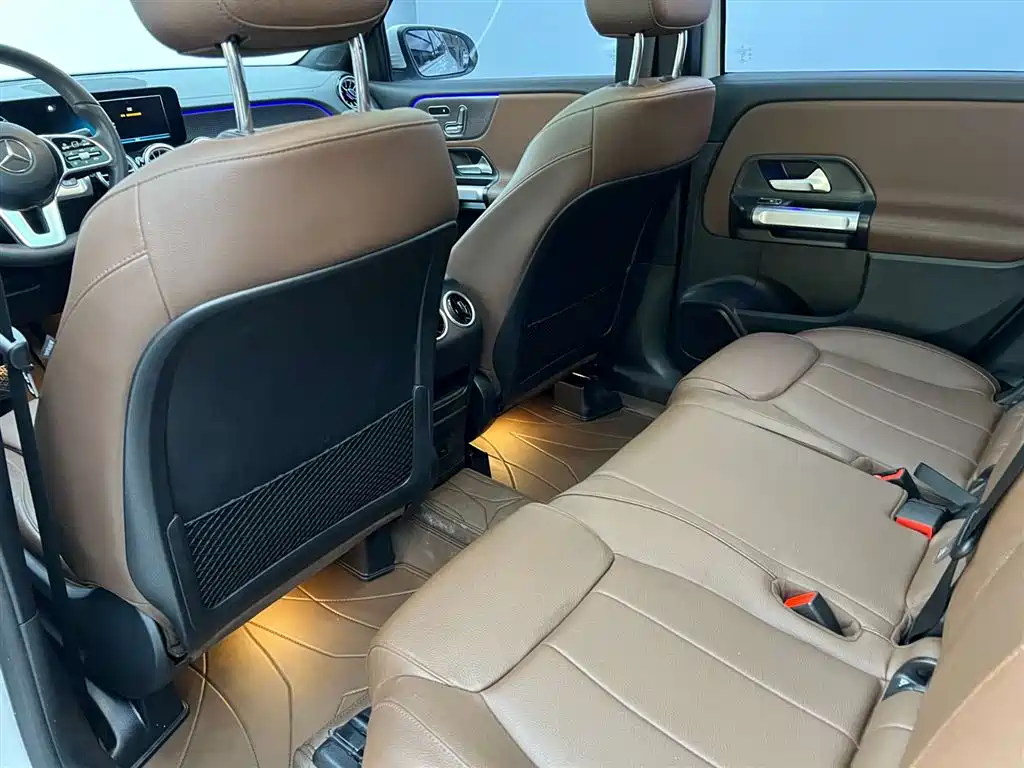 Mercedes-Benz GLB 2023 — фото 14