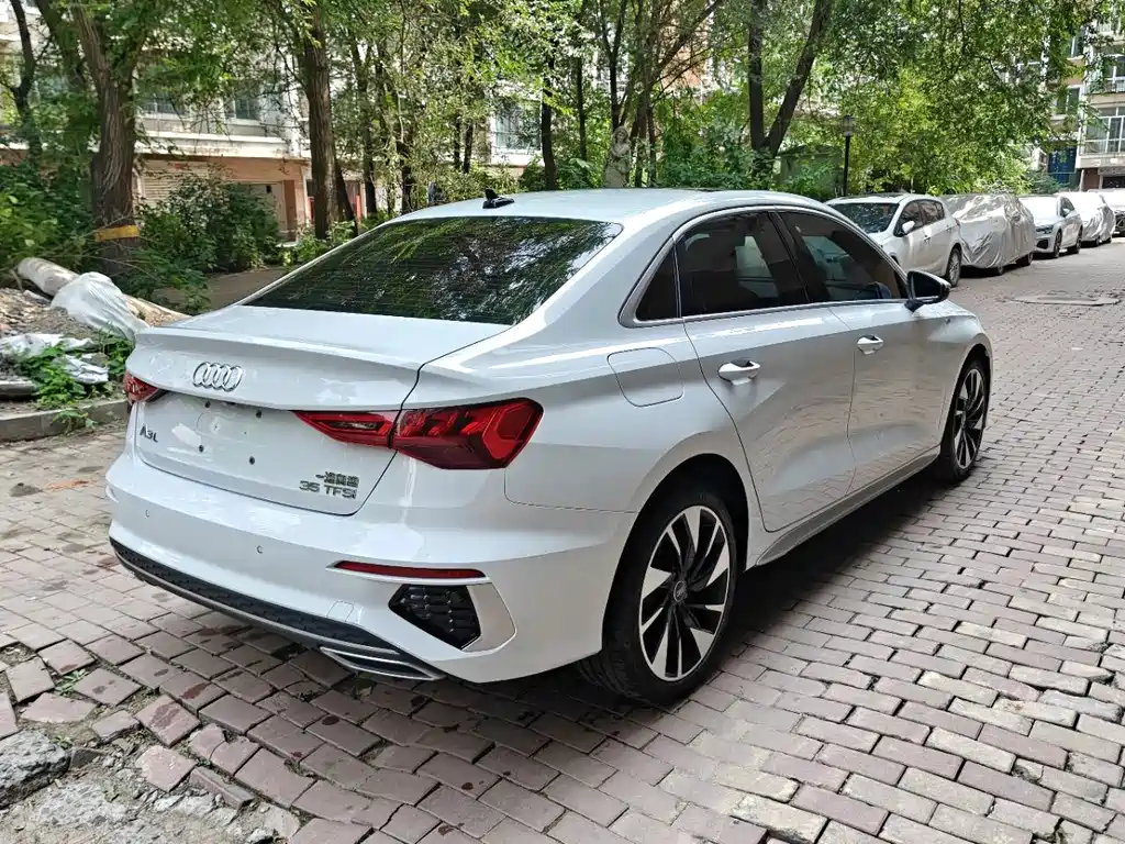 Audi A3 2023 — фото 5