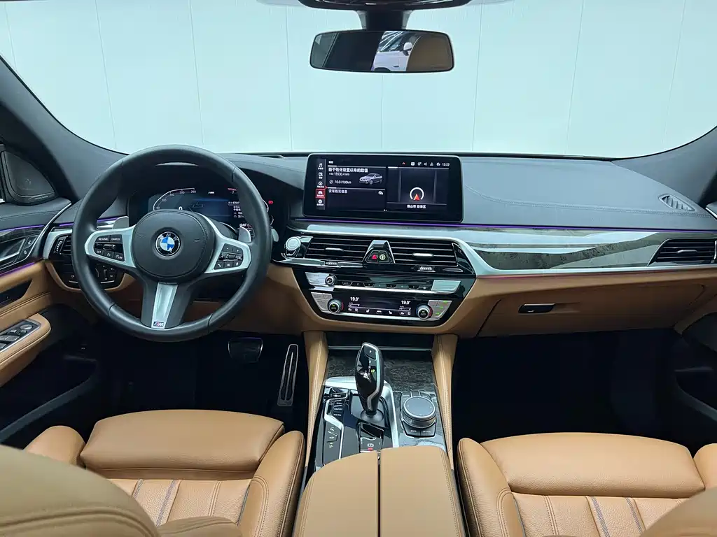 BMW 6 Series GT 2022 — фото 16