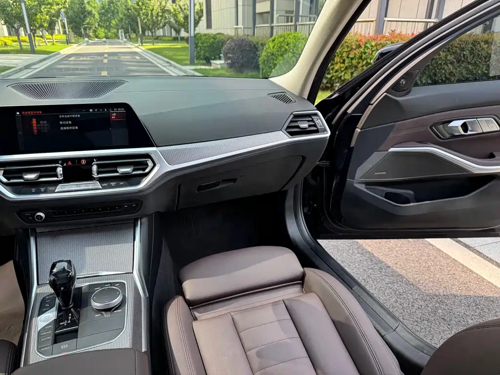 BMW 3 Series 2020 — фото 17