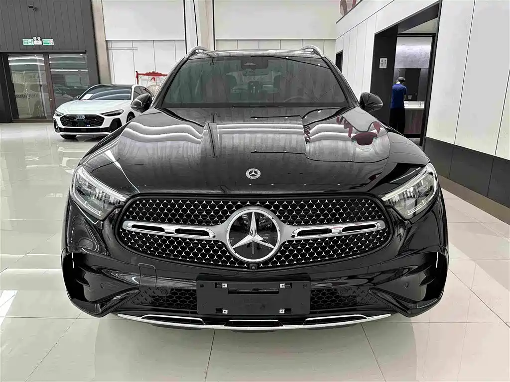 Mercedes-Benz GLC 2025