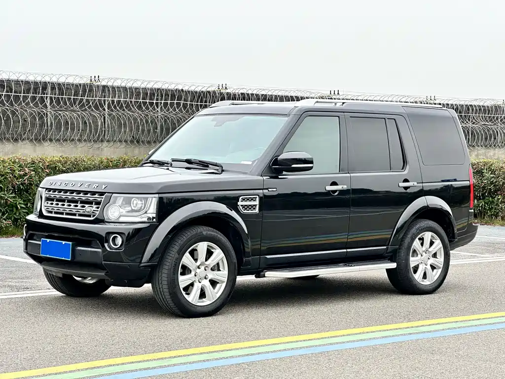 Land Rover Discovery 2019 — фото 1