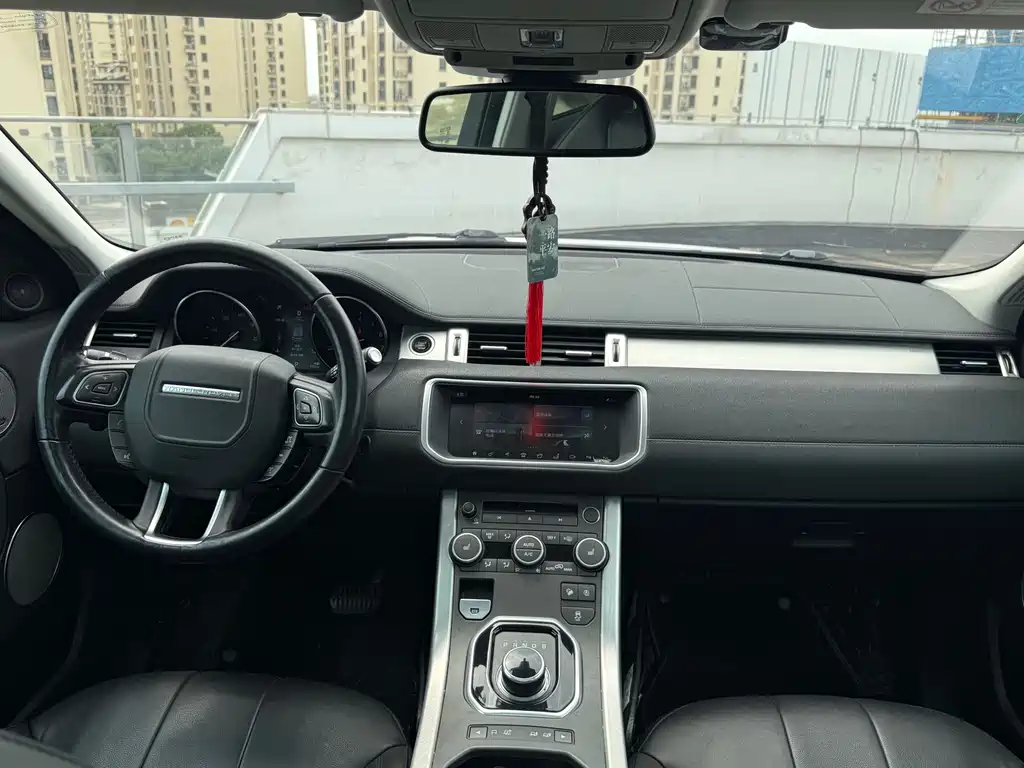 Land Rover Evoque 2018 — фото 4