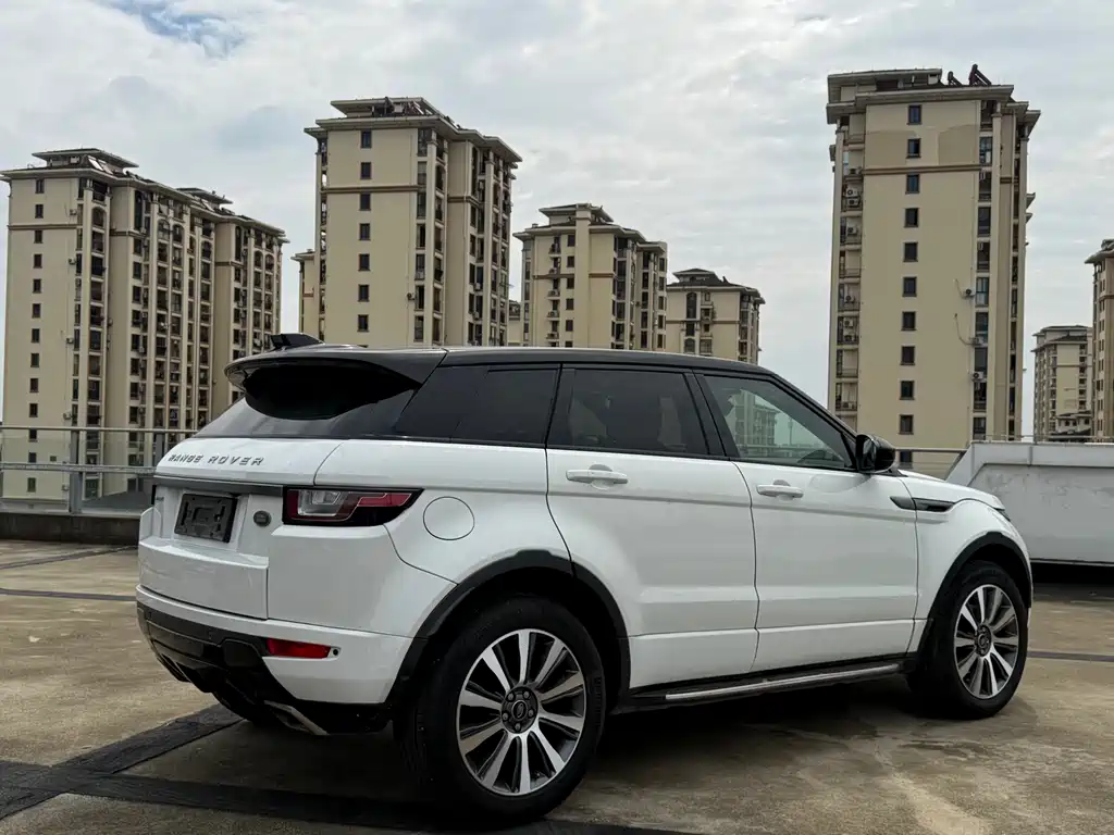 Land Rover Evoque 2018 — фото 12