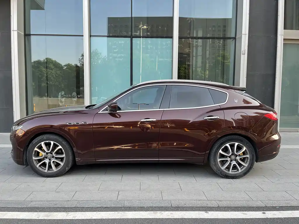 Maserati Levante 2017 — фото 3