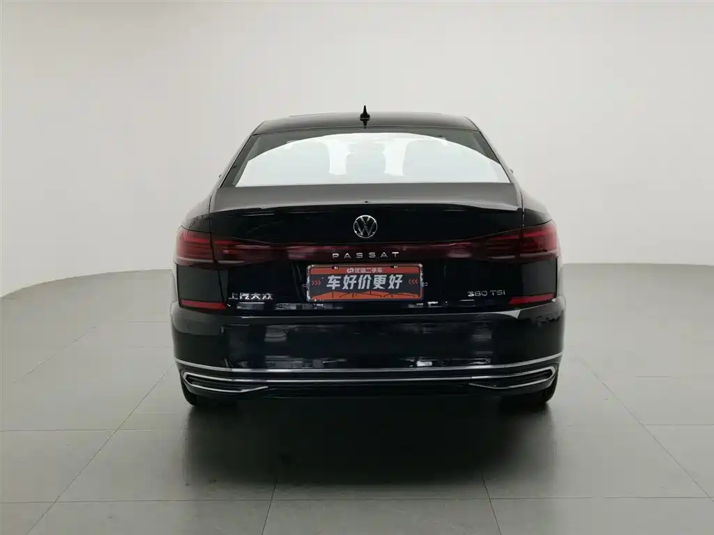 Volkswagen Passat 2023 — фото 4