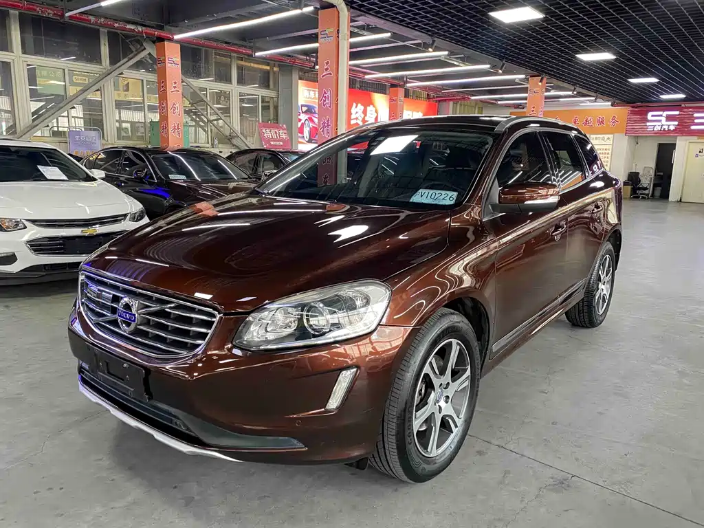 Volvo XC60 2015 — фото 1