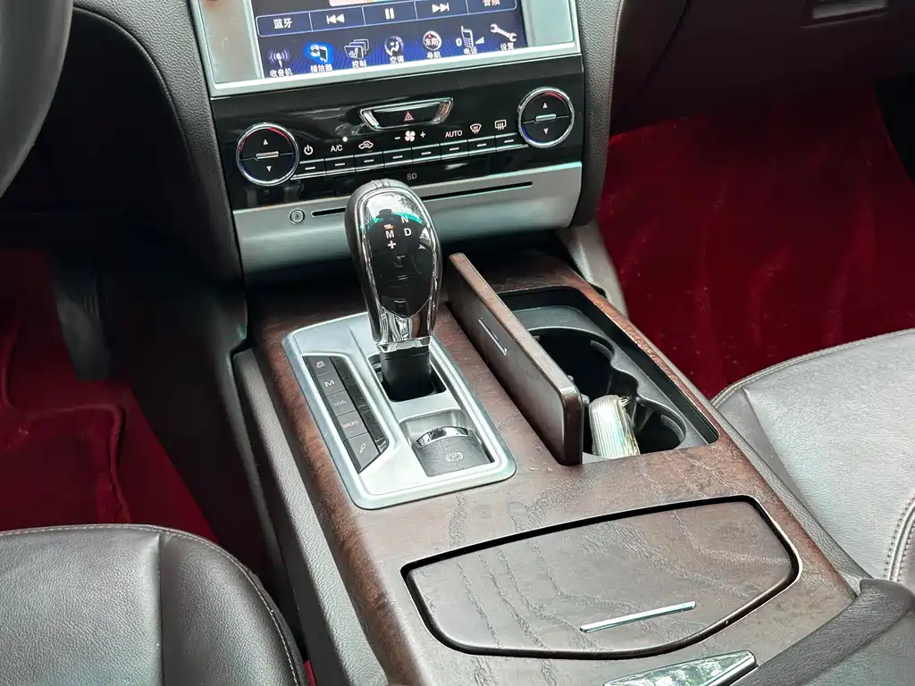 Maserati Quattroporte 2016 — фото 14