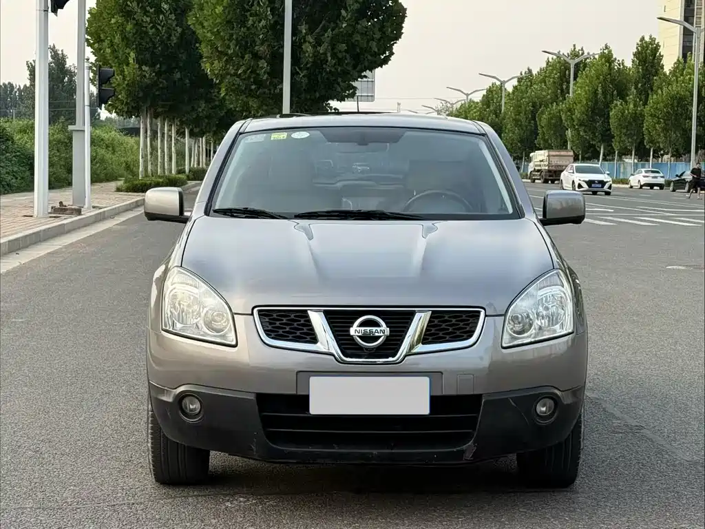 Nissan Qashqai 2011 — фото 2