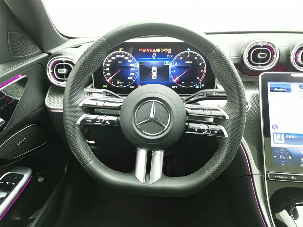 Mercedes-Benz C-Class 2023 — фото 11