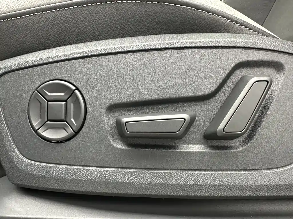Audi Q3 2022 — фото 13