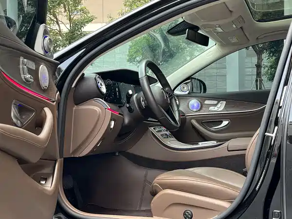 Mercedes-Benz E-Class 2023
