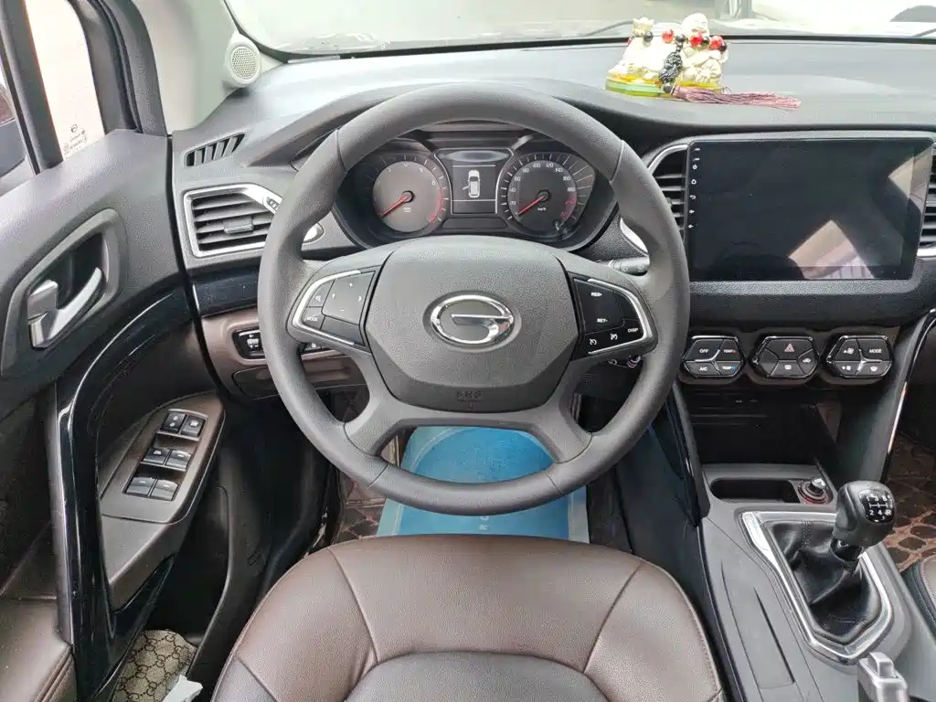 GAC Trumpchi GS4 2017 — фото 3