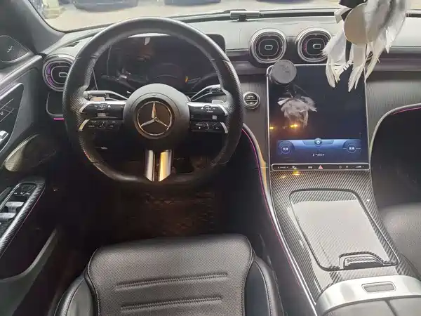 Mercedes-Benz C-Class 2024