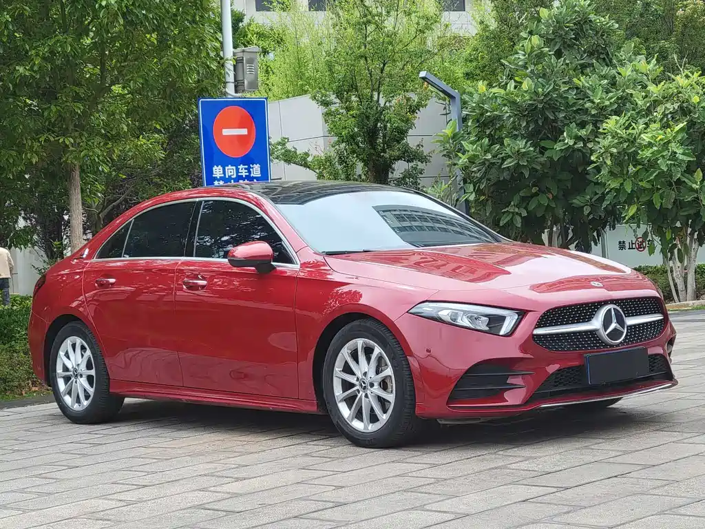 Mercedes-Benz A-Class 2021 — фото 3