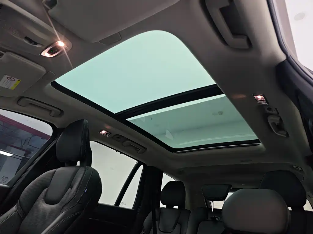 Volvo XC90 2016 — фото 14