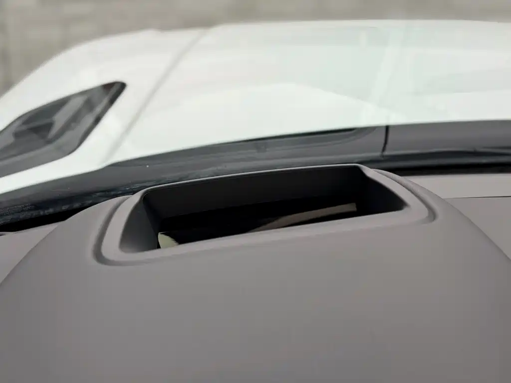 Land Rover Sport 2023 — фото 5