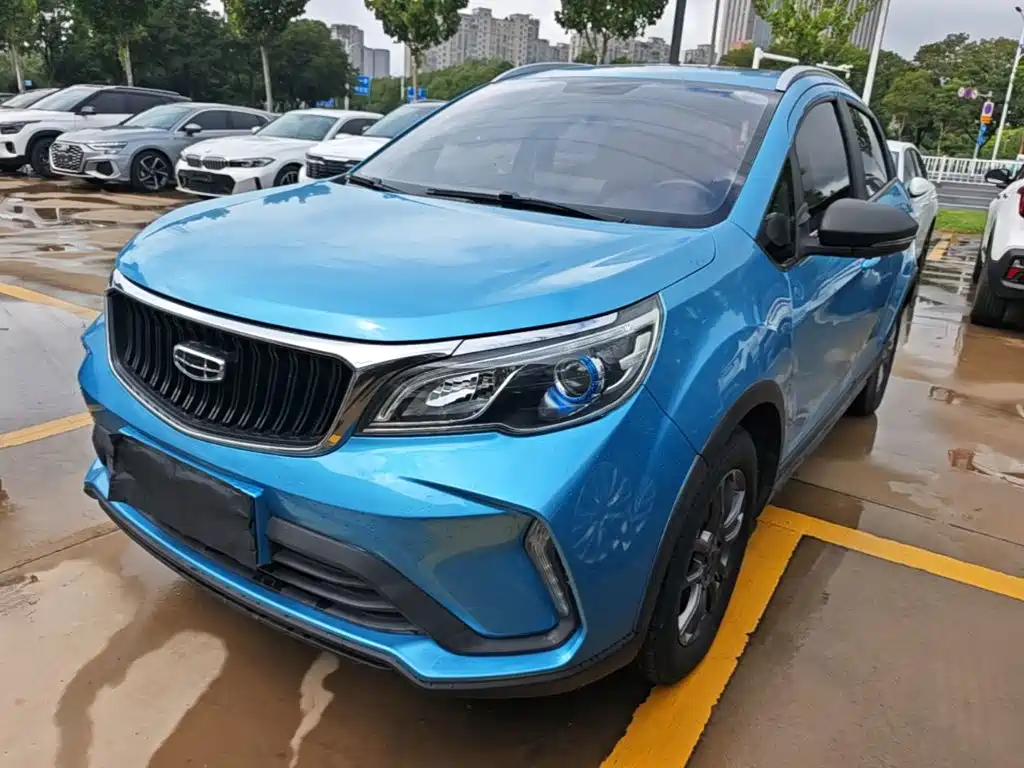 Geely Vision X3 2022 — фото 1