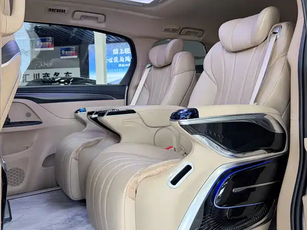 Buick GL8 2025