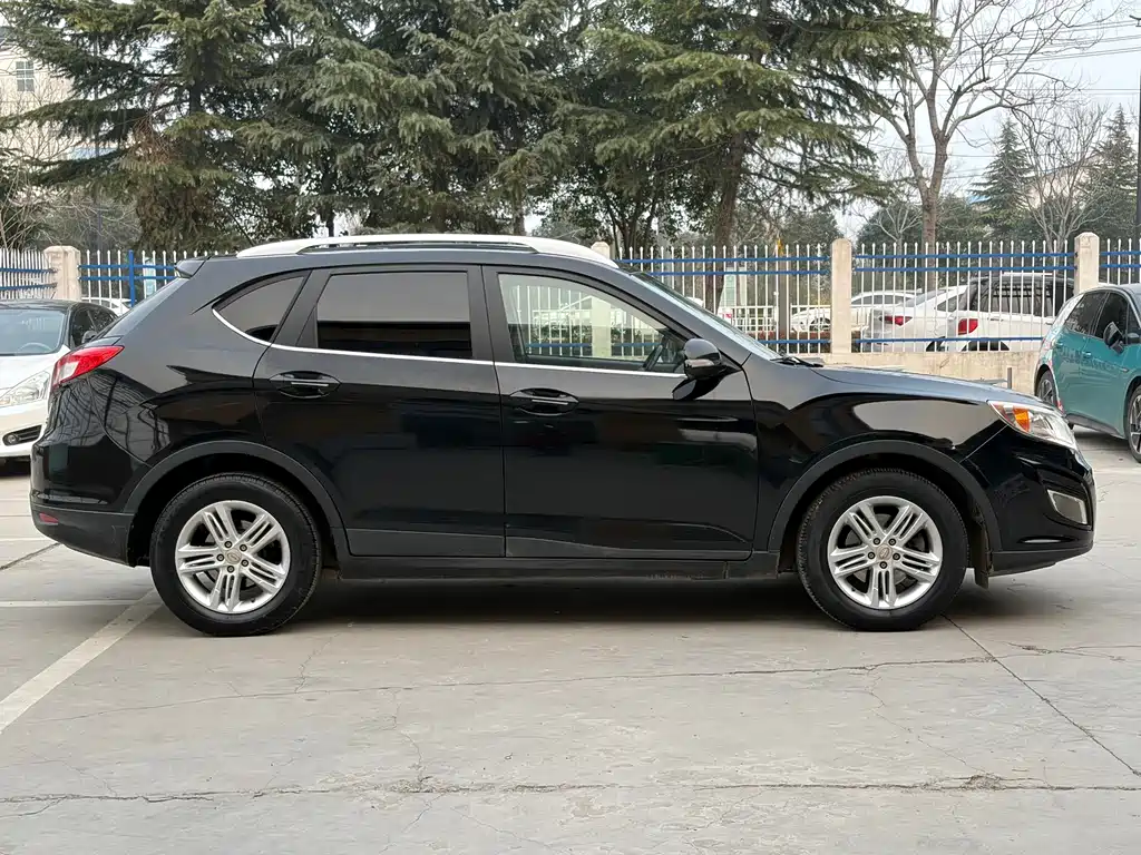 GAC Motor Trumpchi GS5 2014 — фото 16