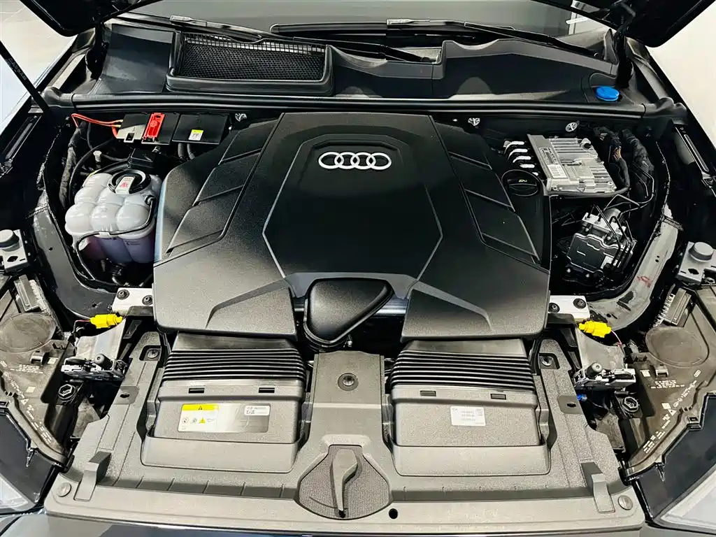 Audi Q7 2023 — фото 9