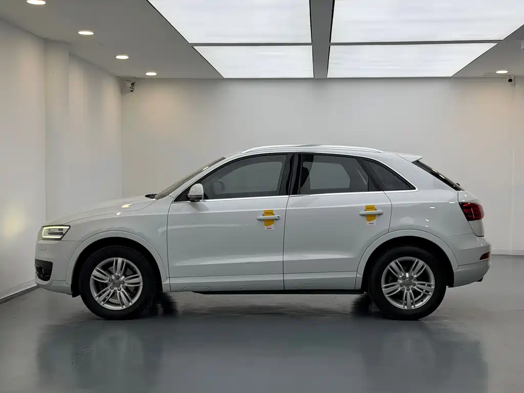 Audi Q3 2014 — фото 9