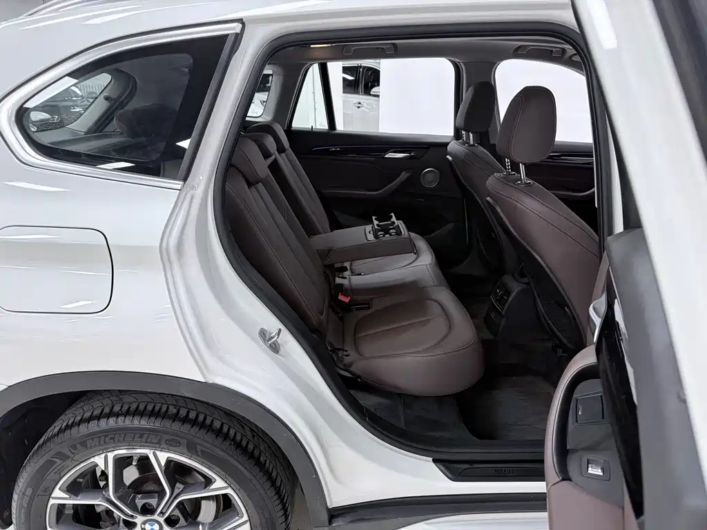 BMW X1 2022 — фото 11