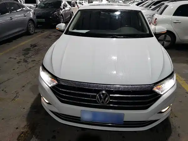 Volkswagen Sagitar 2020