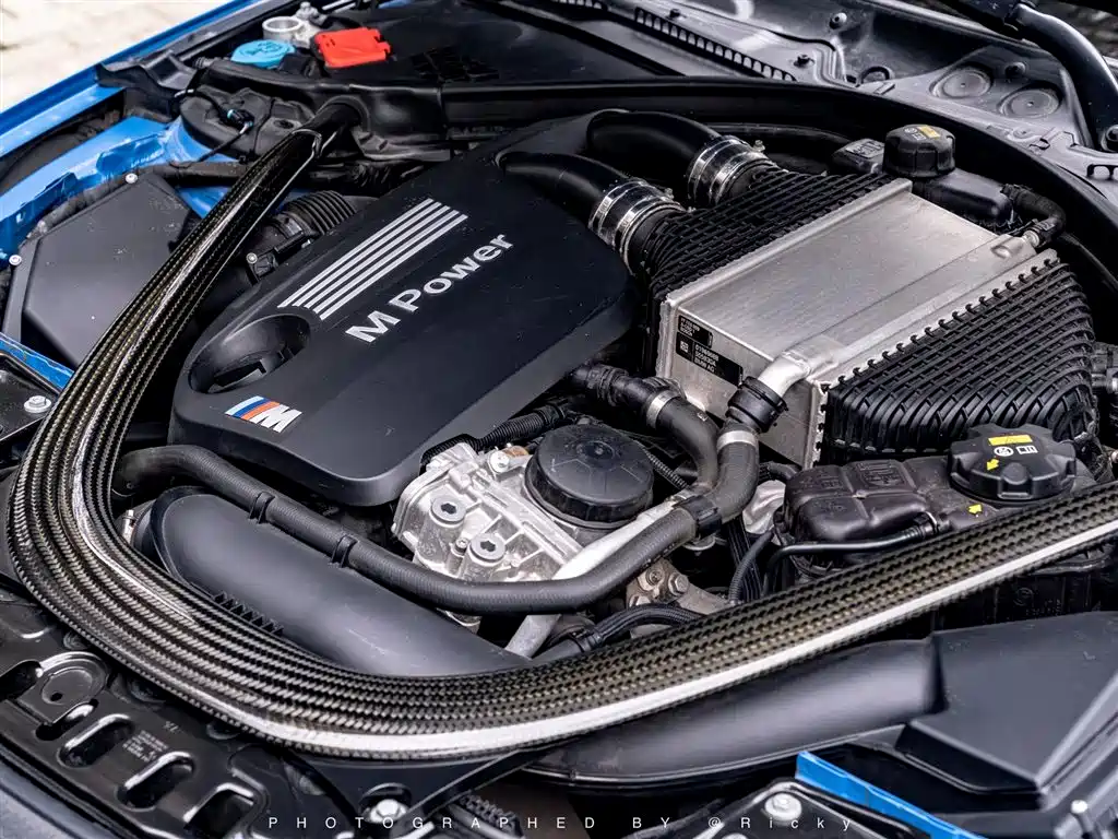 BMW M4 2017 — фото 13
