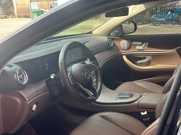 Mercedes-Benz E-Class 2023