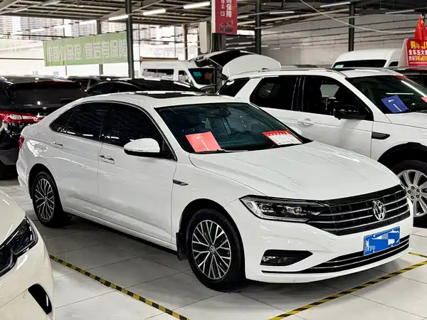 Volkswagen Sagitar 2021