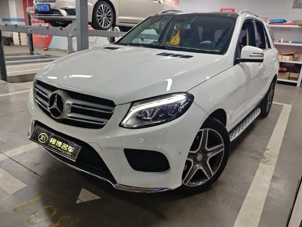Mercedes-Benz GLE 2016 — фото 1