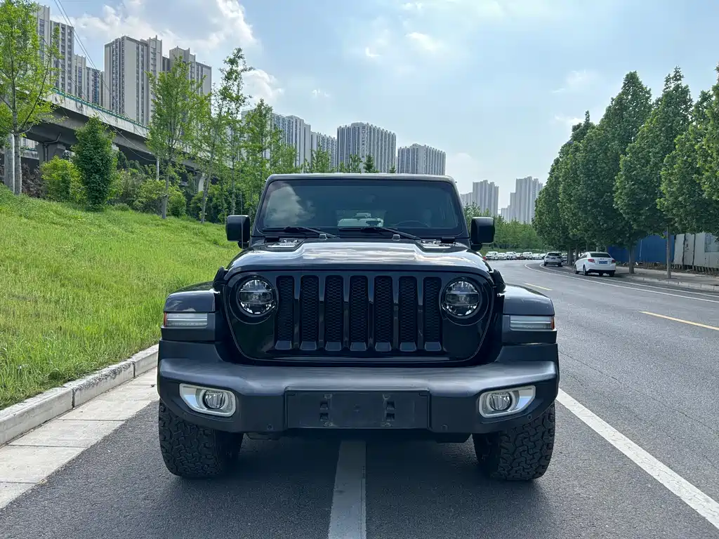Jeep Wrangler 2021 — фото 2