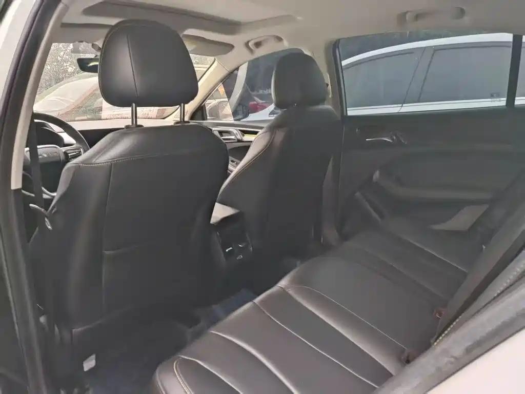 Roewe i5 2021